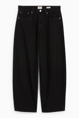Balloon jeans