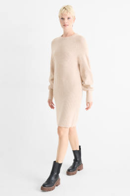 Rochie tricotată - reiată