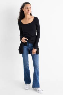 Flared jeans - talie medie