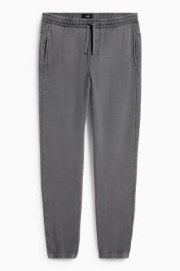 Pantaloni de trening