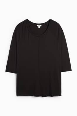 Tricou