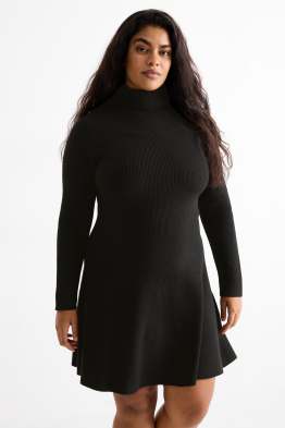 Rochie tricotată - reiată