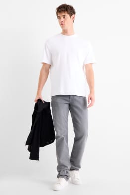 Straight jeans