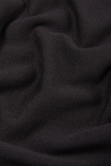 Femei - Pulover din tricot fin - negru