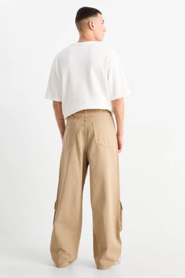 Bărbați - Cargo jeans - baggy fit - bej