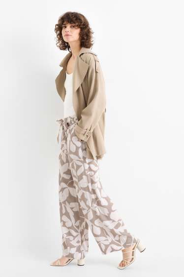 Femei - Pantaloni de stofă - talie înaltă - wide leg - cu flori - bej