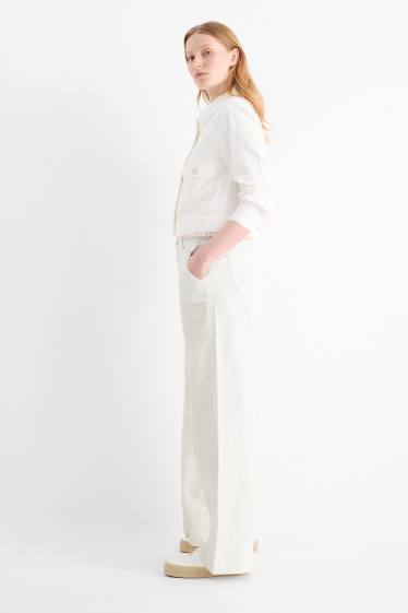 Femei - Wide leg jeans - talie medie - alb