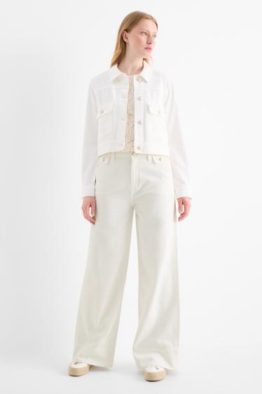Femei - Wide leg jeans - talie medie - alb