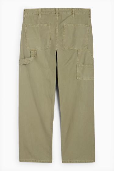 Bărbați - Relaxed jeans - verde deschis