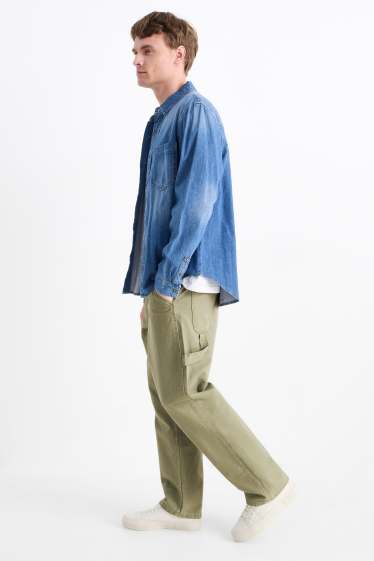 Bărbați - Relaxed jeans - verde deschis