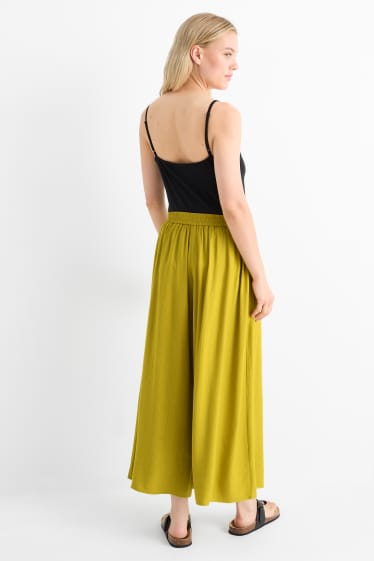 Femei - Pantaloni de stofă - talie înaltă - wide leg - kaki