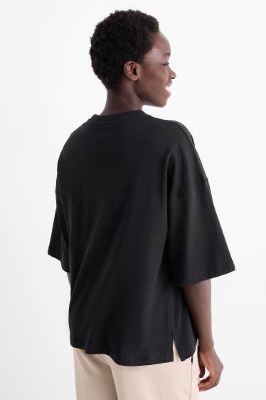Femei - Tricou - supradimensionat - aspect lucios - negru