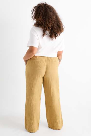 Femei - Pantaloni de stofă - talie medie - comfort fit - structurați - galben muștar