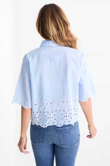 Dames - Blouse - Broderie Anglaise - lichtblauw