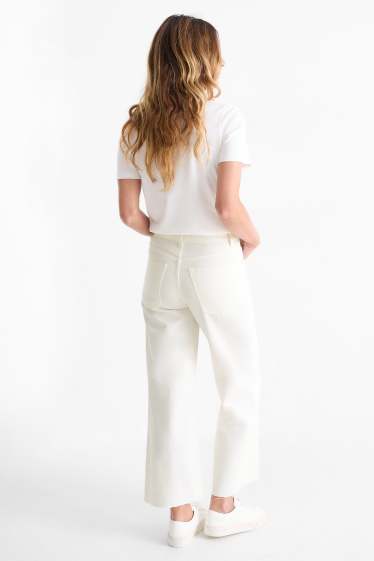 Femei - Crop wide leg jeans - talie medie - alb