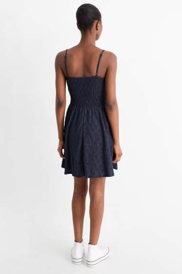 Femei - Rochie fit & flare - broderie englezească - cu fronseuri - albastru închis
