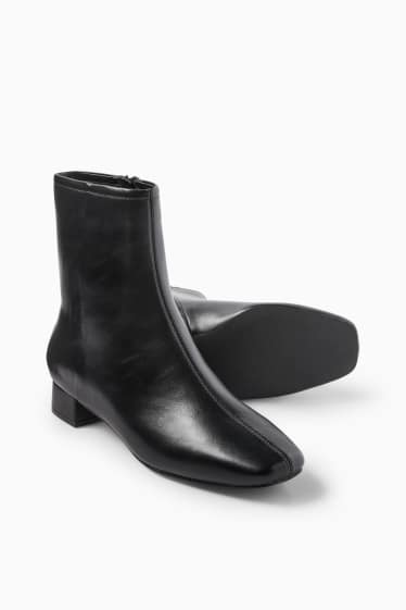 Femei - Botine - imitație de piele - negru