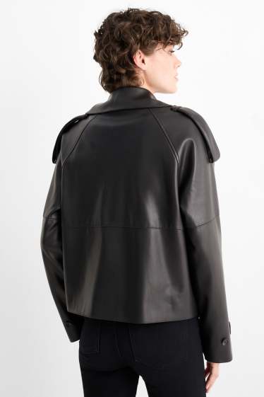 Femei - Trenci crop - imitație de piele - negru