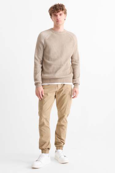 Bărbați - Pantaloni cargo - tapered fit - taupe