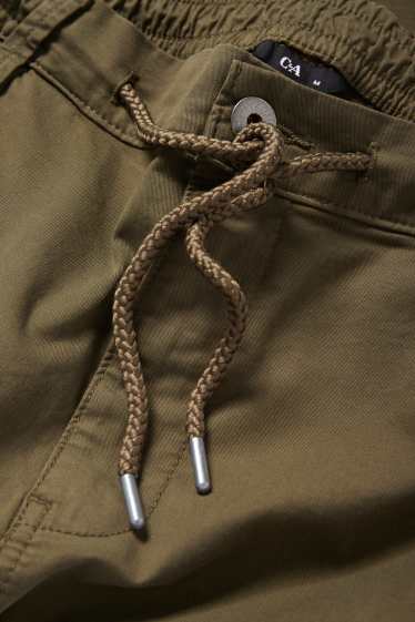 Bărbați - Pantaloni cargo - tapered fit - kaki