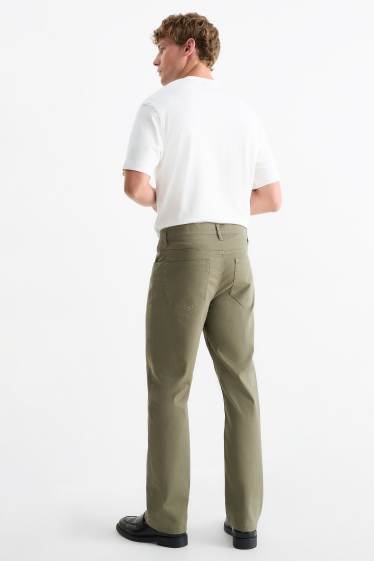 Bărbați - Pantaloni - regular fit - kaki
