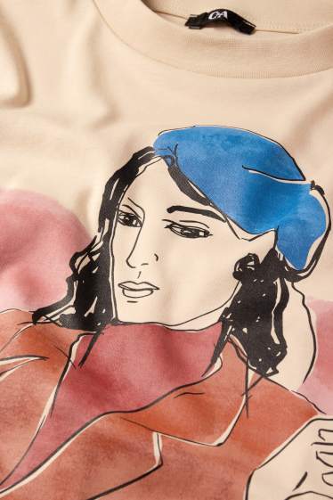 Femei - Tricou cu mânecă lungă - bej deschis
