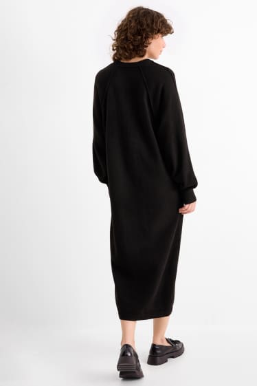 Femei - Rochie din tricot - straight fit - negru