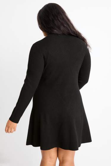 Femei - Rochie tricotată - reiată - negru