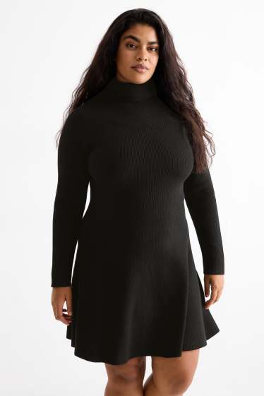Femei - Rochie tricotată - reiată - negru