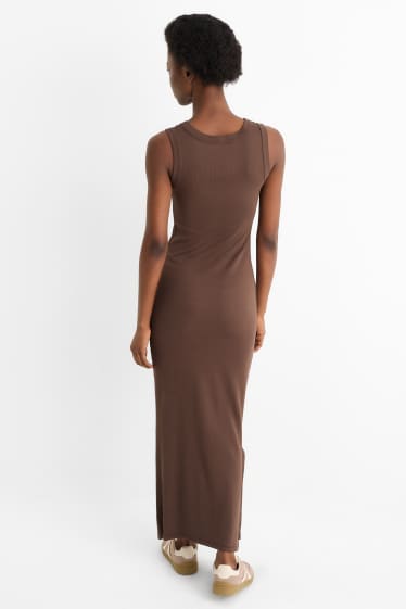 Femei - Rochie bodycon - reiată - maro