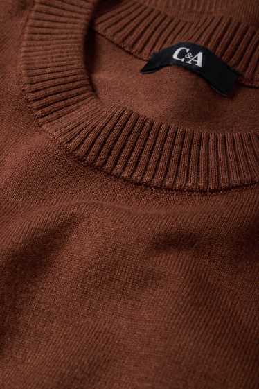 Femei - Pulover din tricot fin - maro