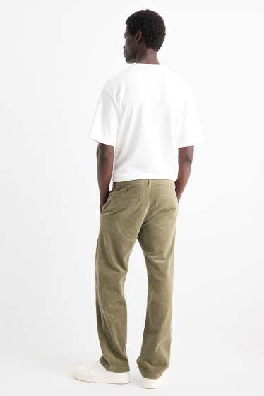 Bărbați - Chino din catifea reiată - regular fit - kaki