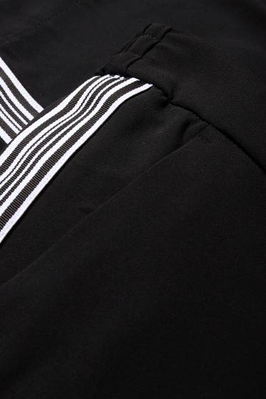 Femei - Pantaloni de stofă - talie medie - wide leg - negru