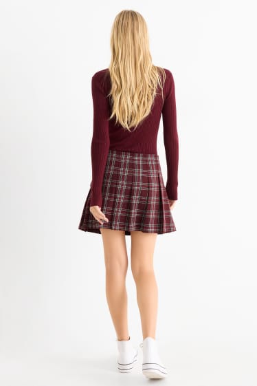 Femei - Fustă-pantalon scurtă - în carouri - bordo