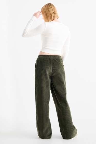 Damen - Cordhose - Mid Waist - Wide Leg - dunkelgrün
