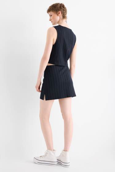 Femei - Fustă-pantalon scurtă - dungi fine - albastru închis