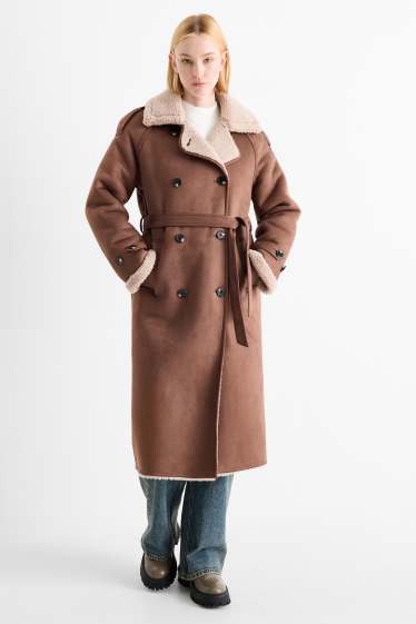 Femei - Palton din piele shearling sintetică - imitație de piele întoarsă - maro