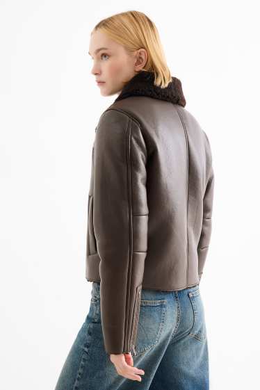 Femei - Geacă din piele shearling sintetică - imitație de piele - maro închis