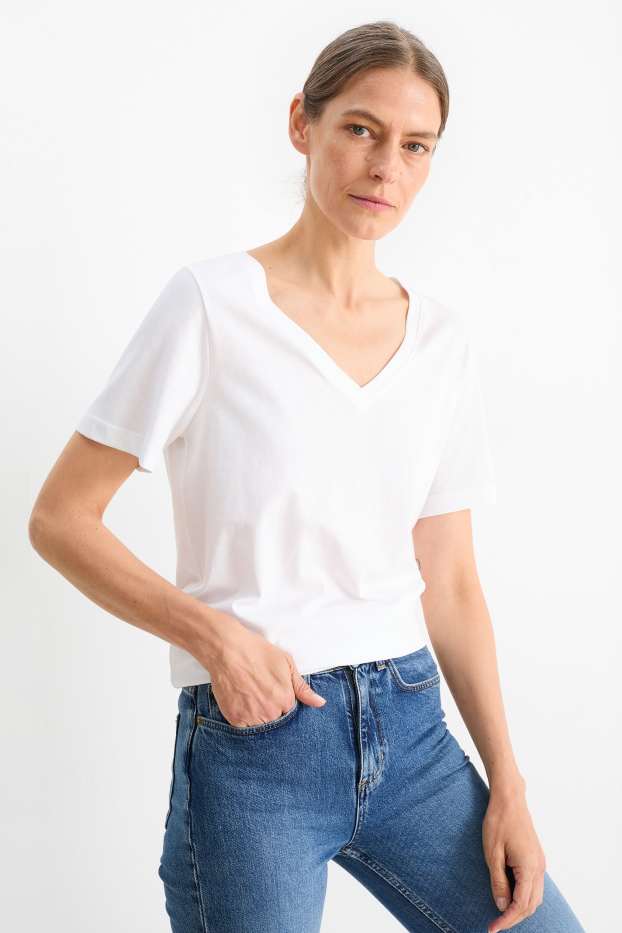 Femei - Tricou cu decolteu în V - regular fit - alb