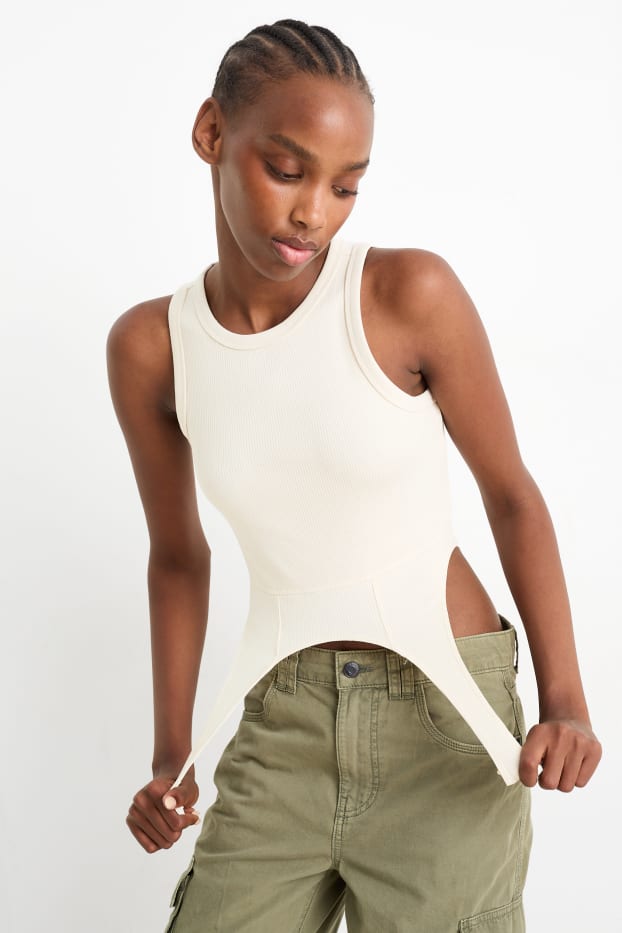Femei - Top crop - bej deschis