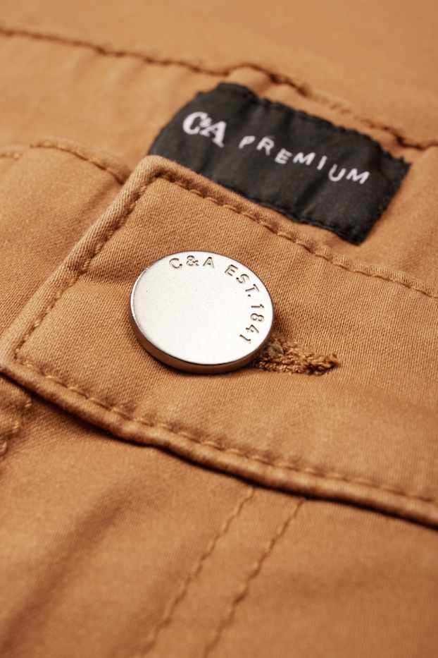 Bărbați - Pantaloni - slim fit - maro