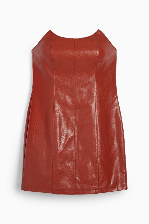 Femei - Rochie care accentuează silueta - imitație de piele - roșu