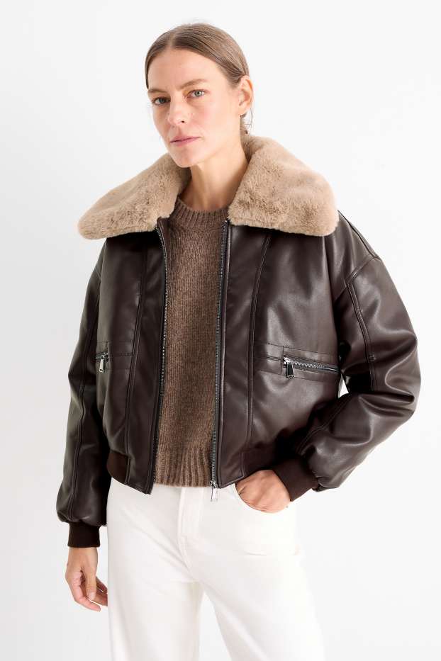 Femei - Jachetă de aviator cu aplicații din blană artificială - imitație de piele - maro închis