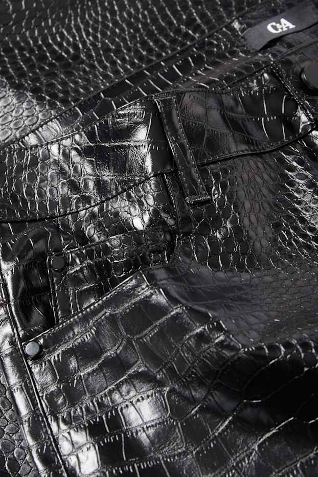 Femei - Pantaloni - talie medie - slim fit - imitație de piele - negru