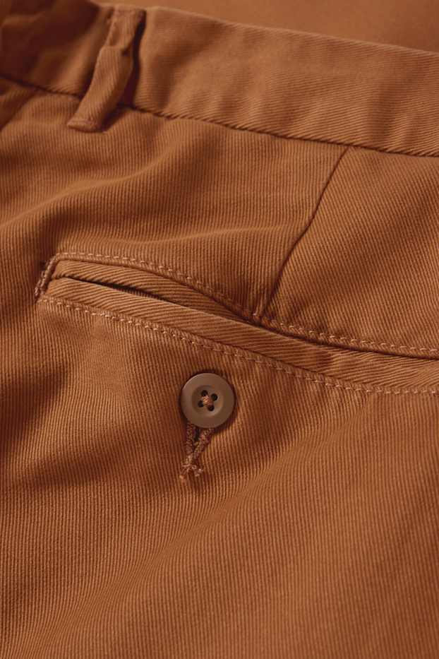 Bărbați - Chino - tapered fit - maro