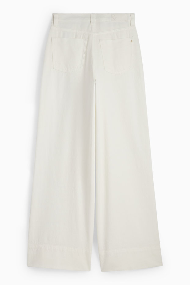 Femei - Wide leg jeans - talie medie - alb