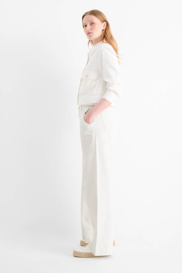 Femei - Wide leg jeans - talie medie - alb