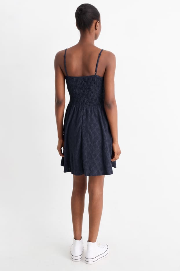 Femei - Rochie fit & flare - broderie englezească - cu fronseuri - albastru închis