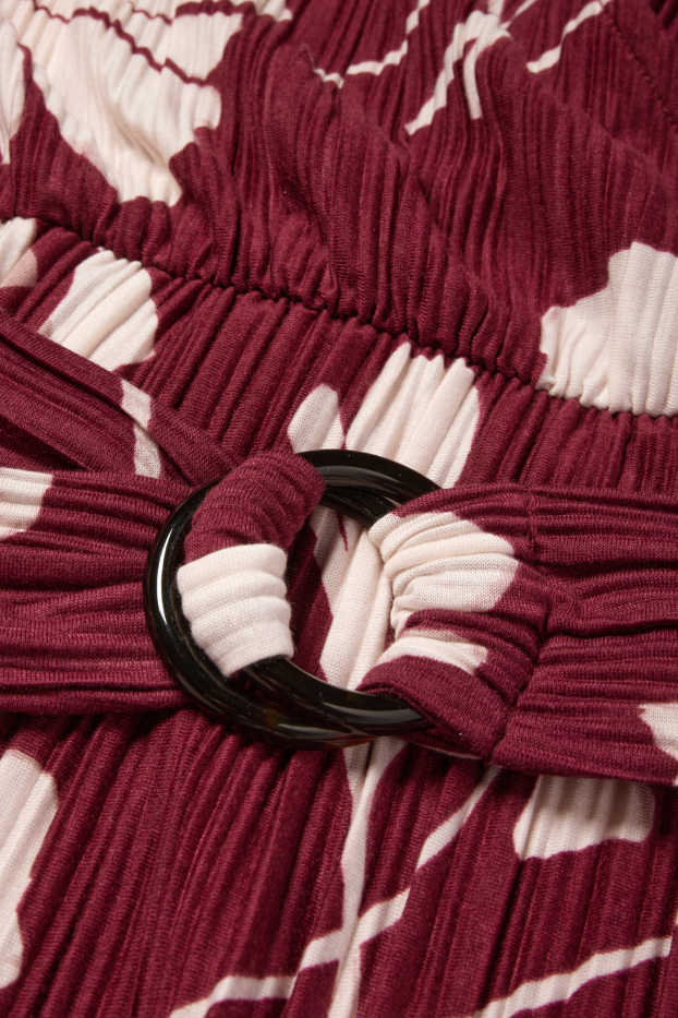 Femei - Rochie petrecută plisată cu curea - cu flori - bordo