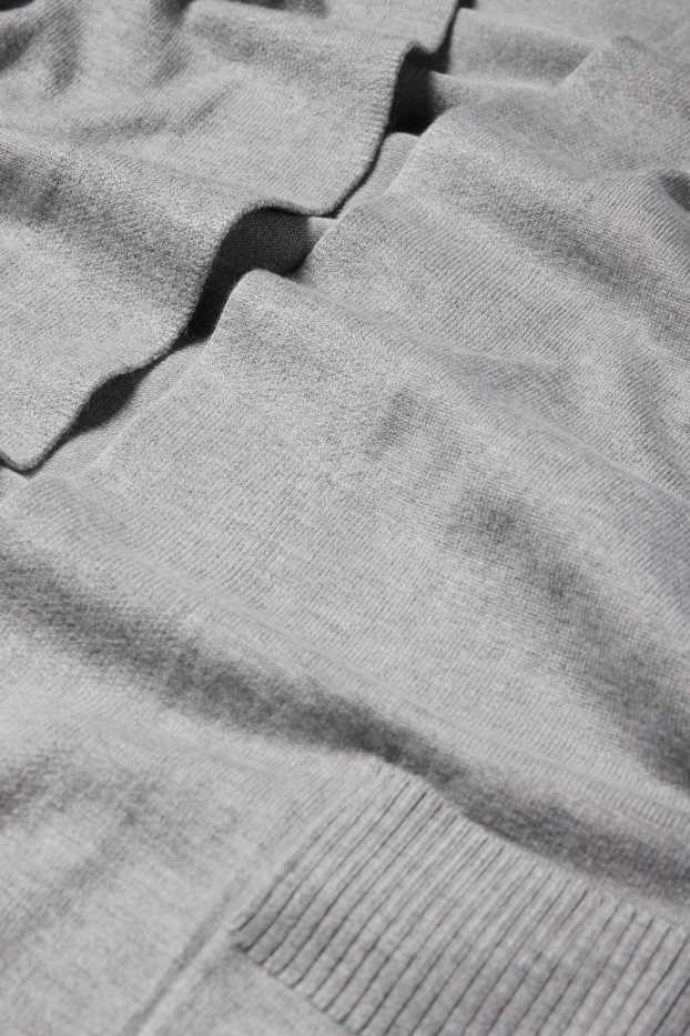 Femei - Cardigan tricotat lung - gri deschis